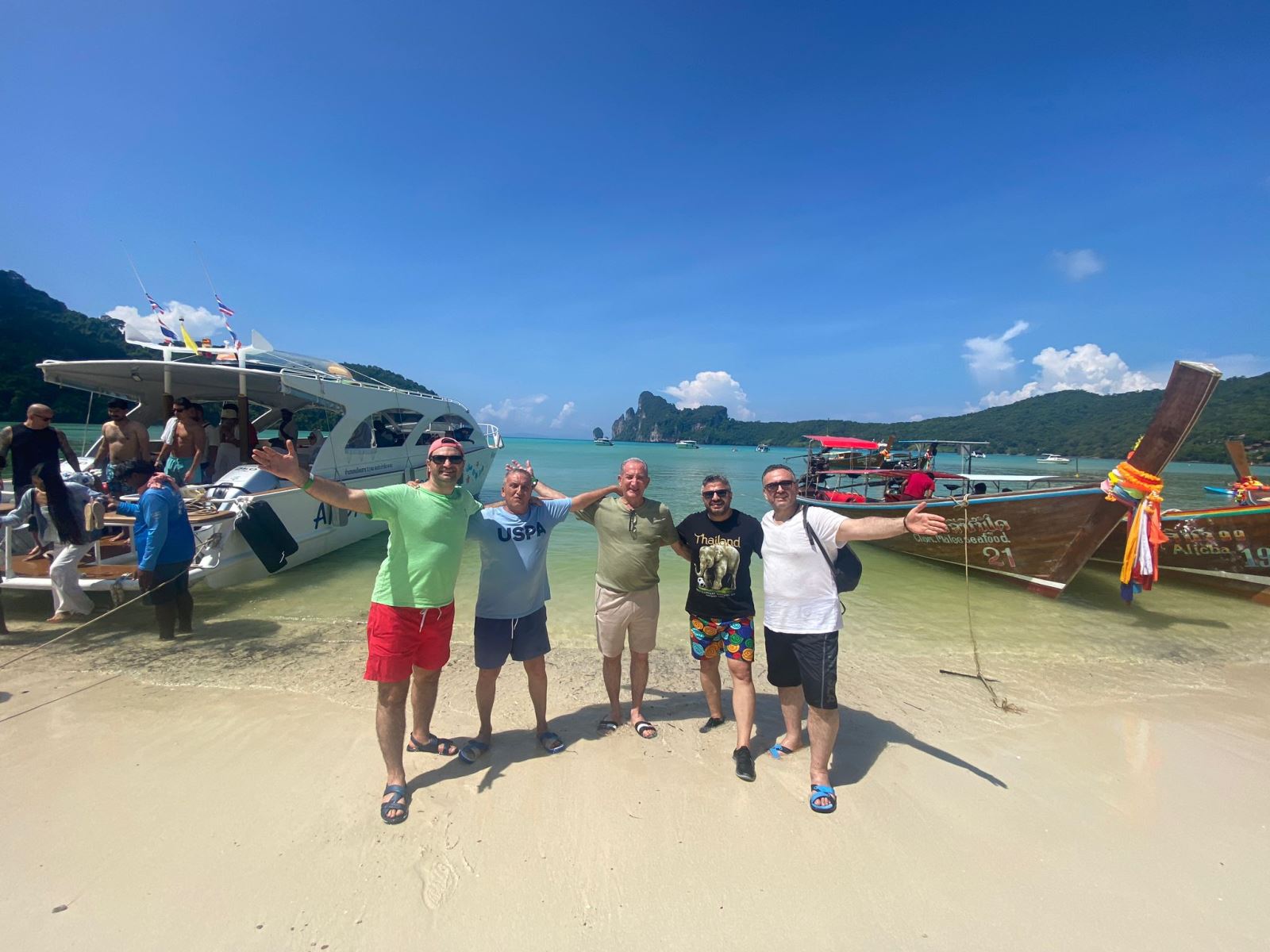 art tatil phuket