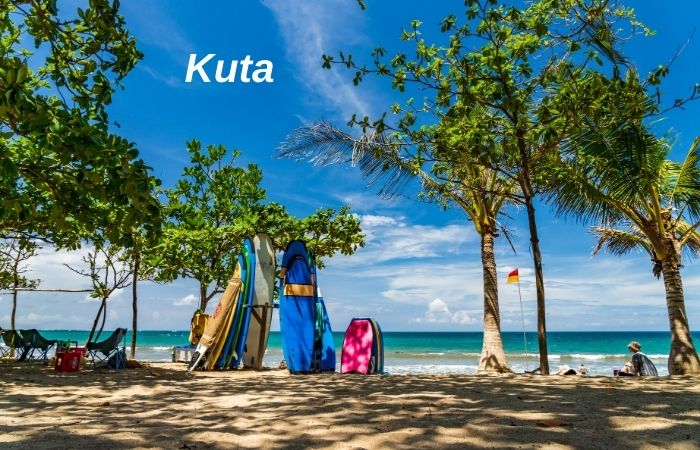 kuta plajı surf